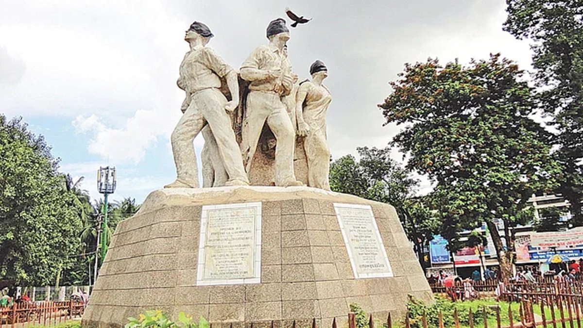 বিশ্ববিদ্যালয় দলীয় আনুগত্যের স্থান নয়