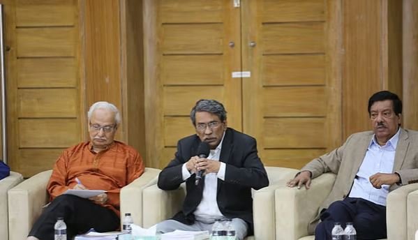 বর্ধিত মেয়াদের আগেই জুলাই সনদ বাস্তবায়নের পদ্ধতি চূড়ান্ত করতে চায় কমিশন: আলী রীয়াজ