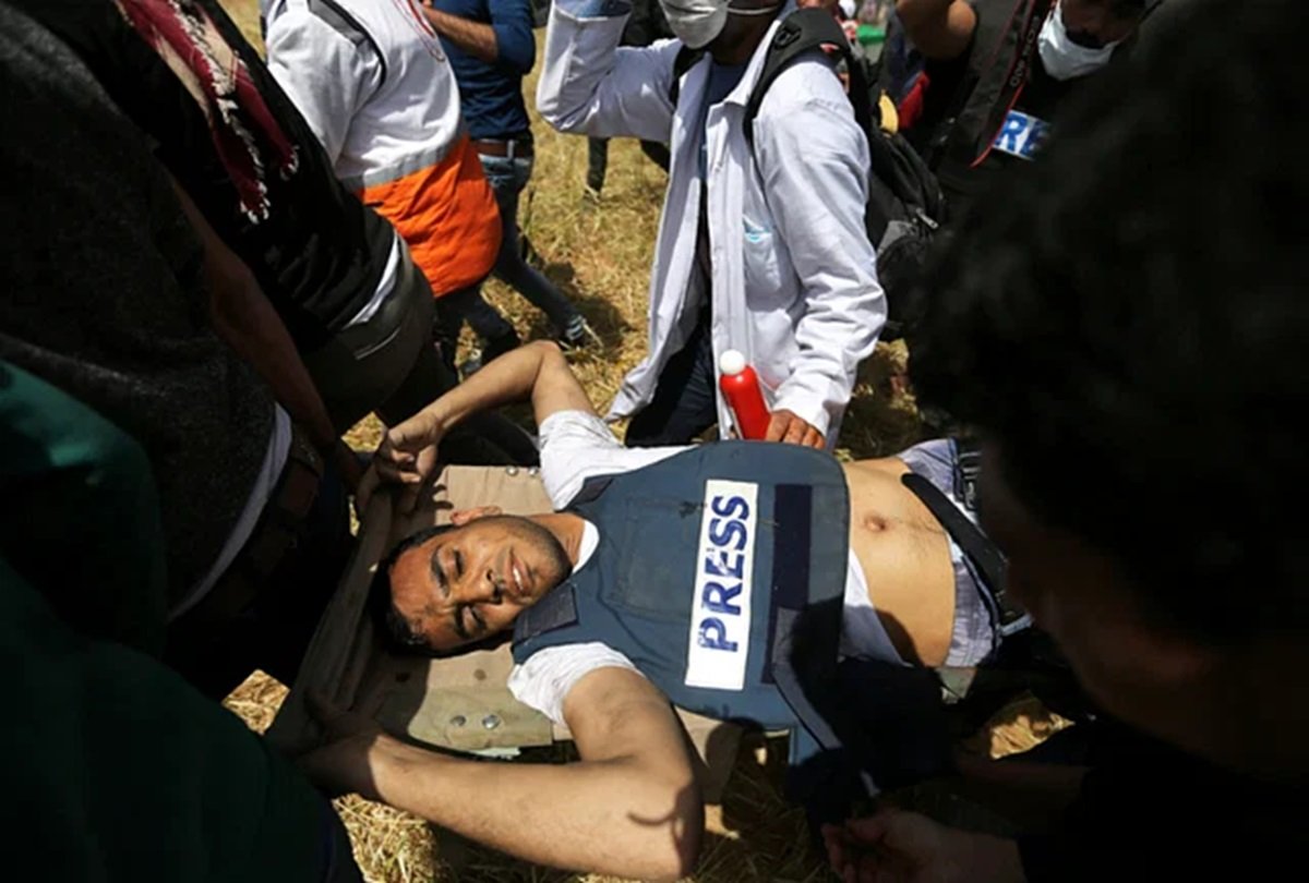 গণমাধ্যমের সামনে কী কী বাধা, মুক্তি কিসে