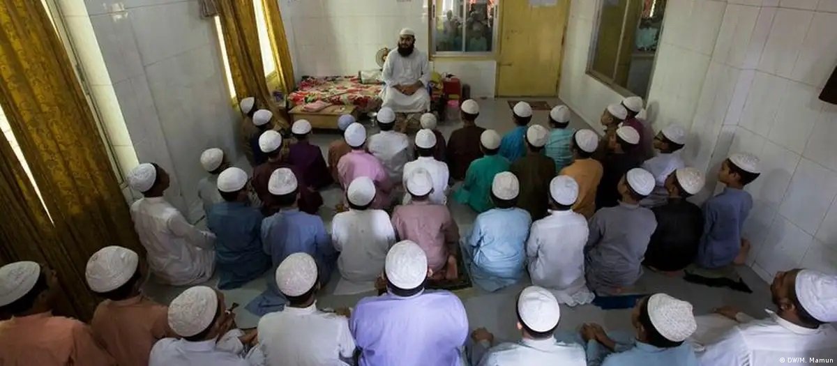 কওমি মাদ্রাসার সনদের স্বীকৃতির পেছনে বড় রাজনীতি