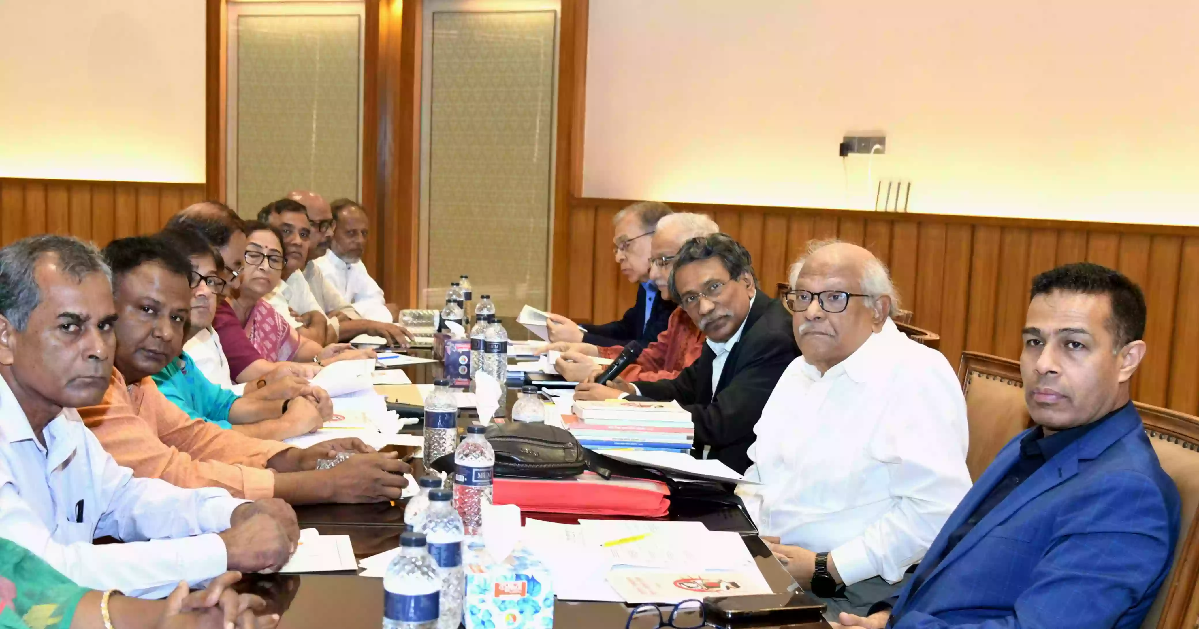 রাষ্ট্র বিনির্মাণে সবার ঐক্যবদ্ধ হয়ে কাজ করতে হবে: আলী রীয়াজ