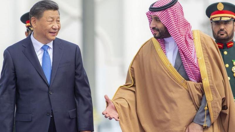 আমেরিকা ছেড়ে চীনের সাথে গাঁটছড়া বাঁধছে সৌদি আরব